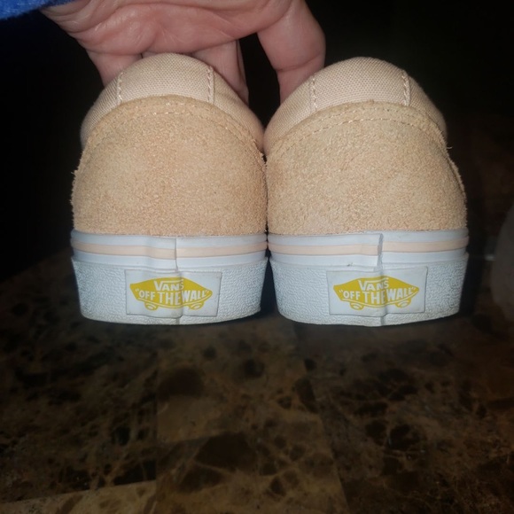Women’s old skool peach suede vans - Picture 3 of 4